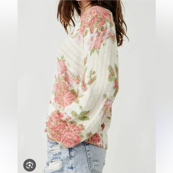 NWOT FREE PEOPLE BED OF ROSES SWEATER - Picture 2 of 3